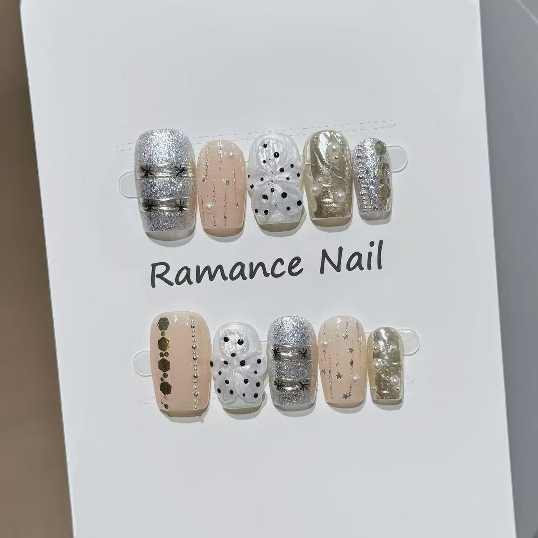 Stick-On Nail Art Kalsten