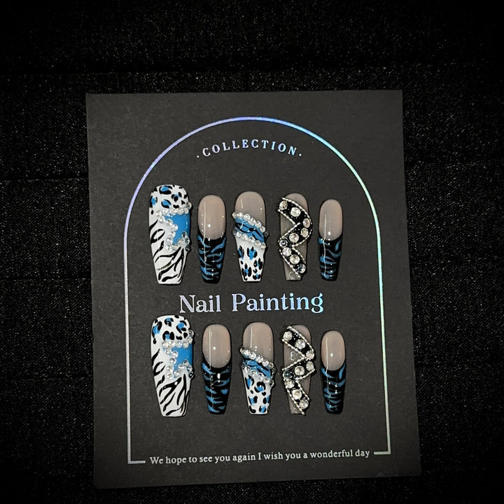 Elegant Press-On Nail Art Set