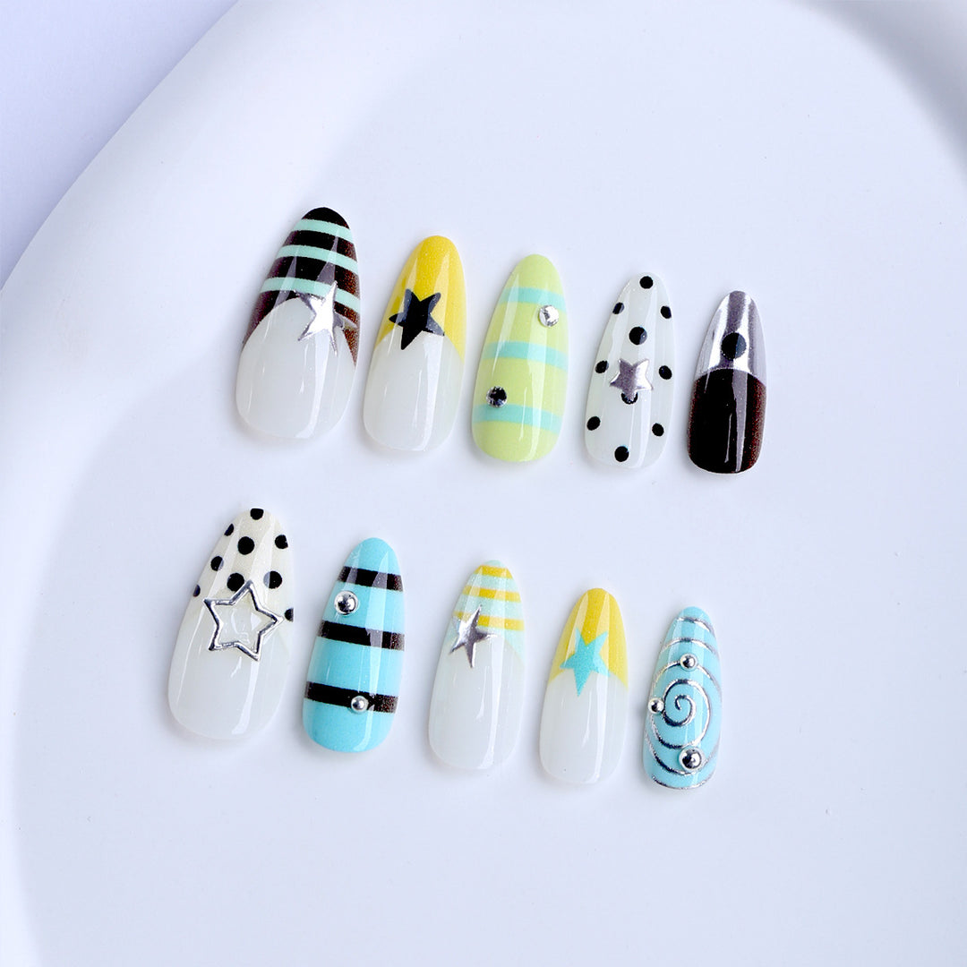 Stylish geometric accent artificial nails Kalsten