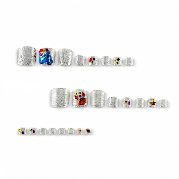 Nail art with glamorous 3D jewelry accents Kalsten