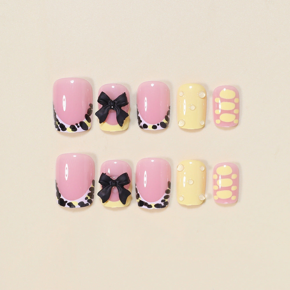 Creative Decorative Press-On Nail Set Kalsten