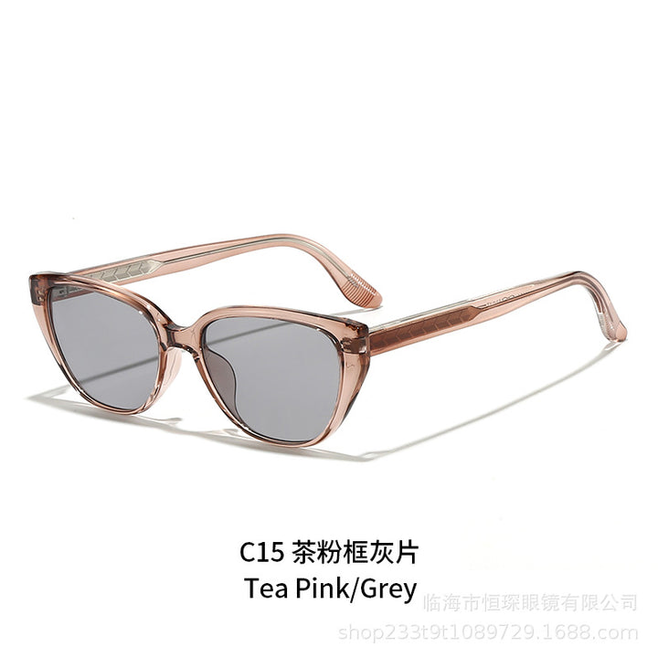 Women Cat-Eye Sunglasses with trendy leopard pattern and sturdy frame Kalsten