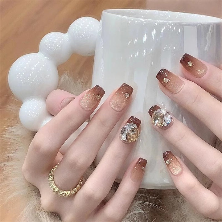 Artificial nails with glamorous 3D design Kalsten
