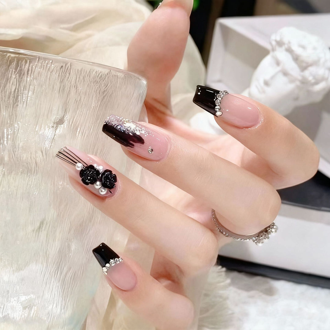 Artificial nail set with glamorous 3D rose details and elegant glitter accents Kalsten