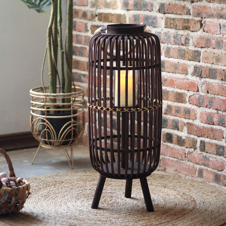 Stylish lantern made of rattan with wooden frame Kalsten