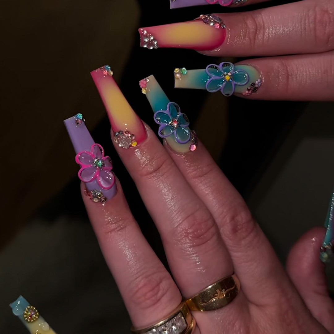 Nail art with Colorful Designs Kalsten