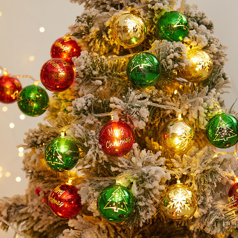 Festive string lights with Christmas ornaments Kalsten