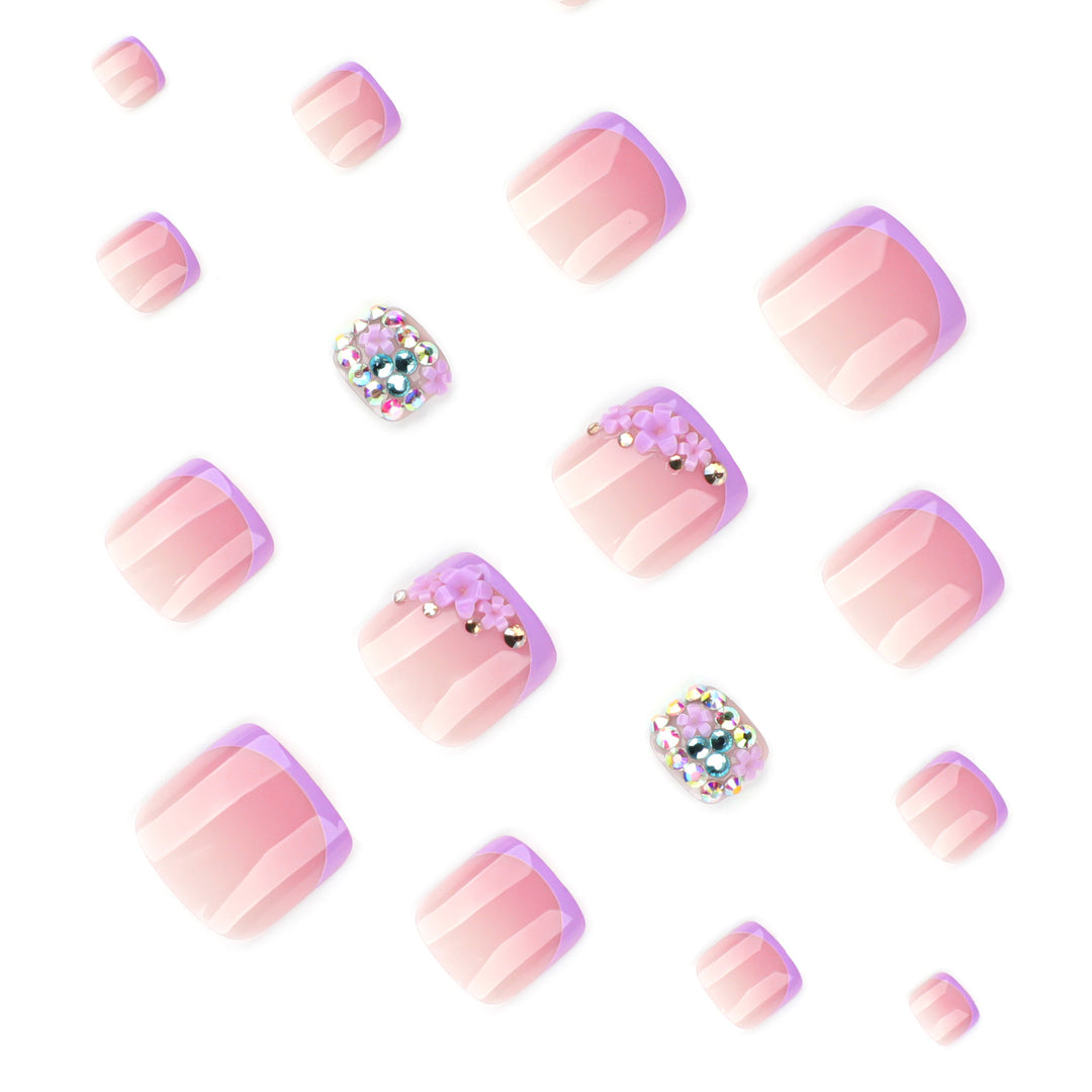 Artful nail design with elegant glitter accent Kalsten