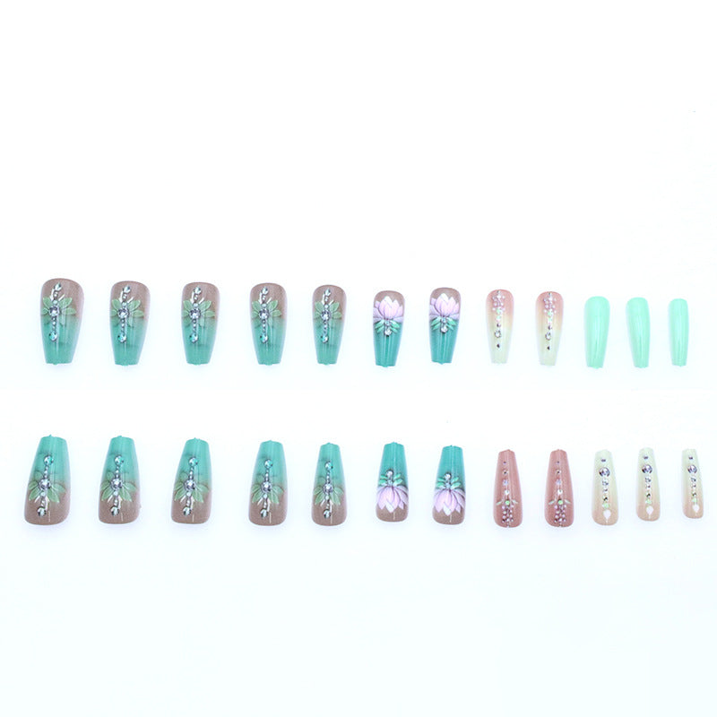 Elegant Floral Gemstone Nail Art Kalsten