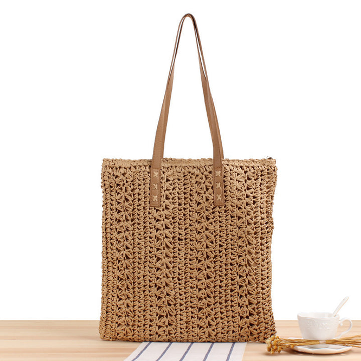 Beach shoulder bag made from handcrafted natural material with sturdy design Kalsten