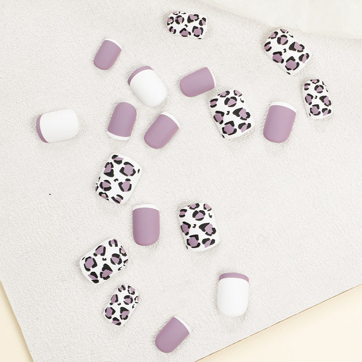 Glamorous nail art with elegant leopard patterns and gradient Kalsten