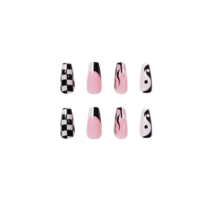 Artificial nail art with modern graphic design Kalsten
