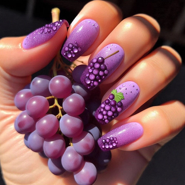 Artistic nail decorations with 3D designs Kalsten