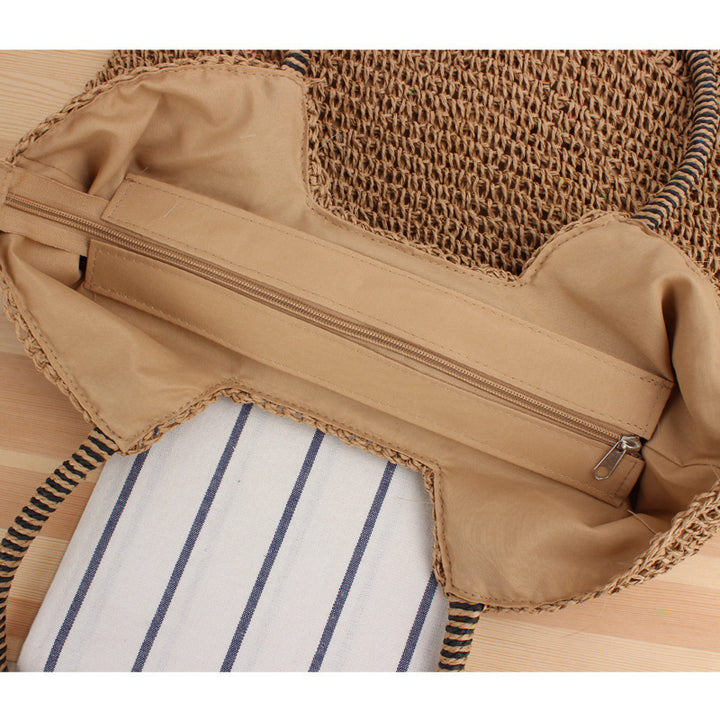 Shopping bag made of woven natural material Kalsten