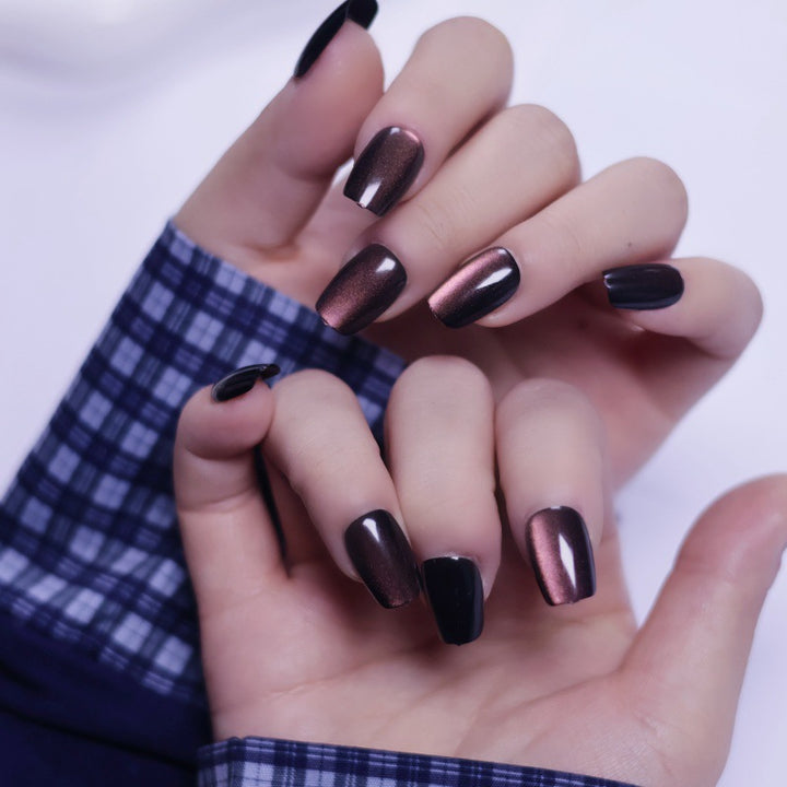 Artificial nails with shimmering metallic finish Kalsten