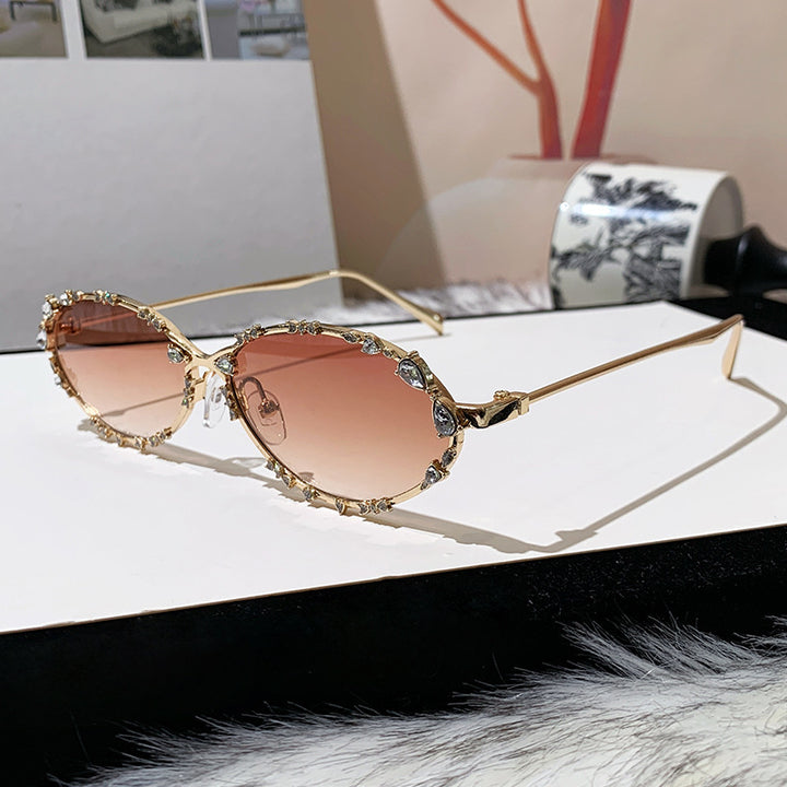 Women's extravagant oversized sunglasses with futuristic design Kalsten