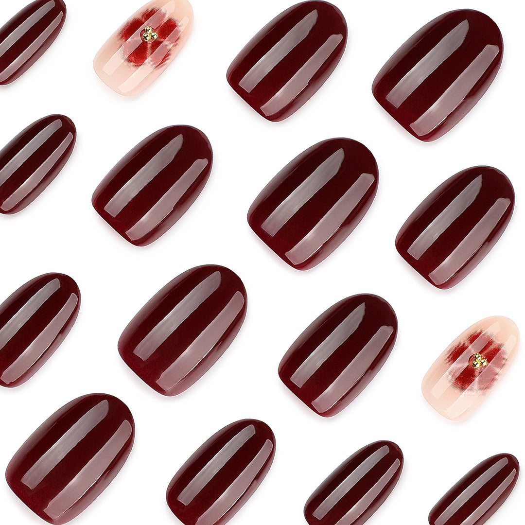 Artfully designed nail art Kalsten