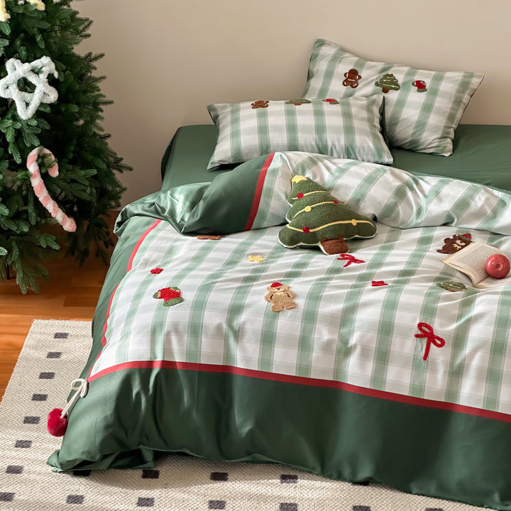 Festive bed linen set with embroidered Christmas appliqués
