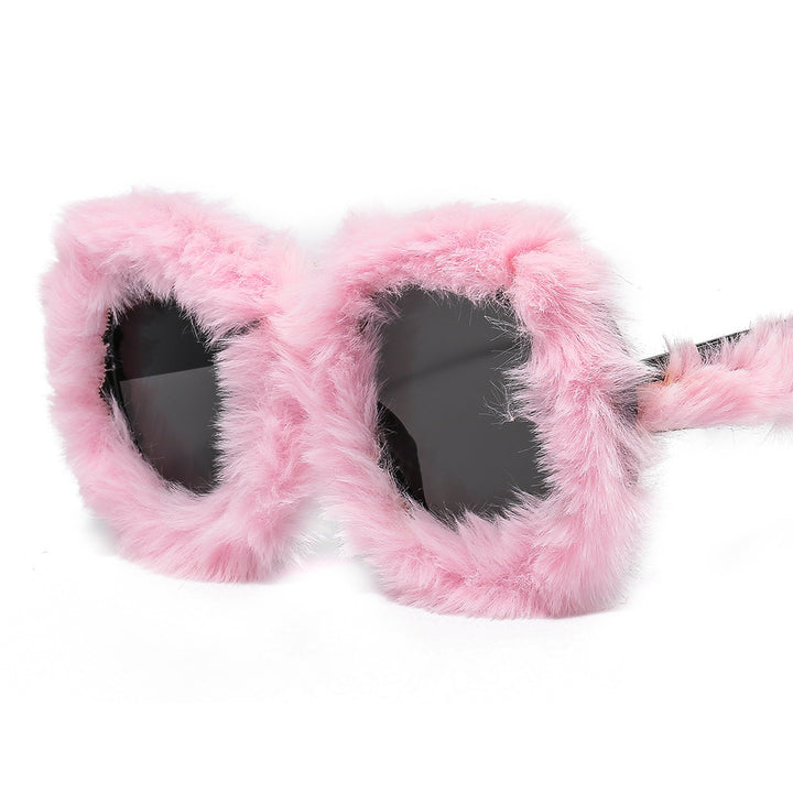 Ladies eye-catching oversized sunglasses with a unique fur touch Kalsten