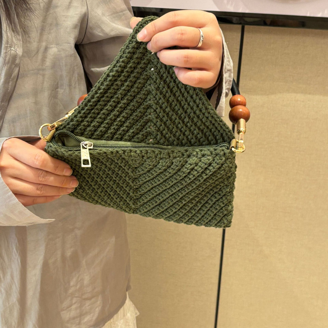 Elegant Woven Shoulder Bag Kalsten
