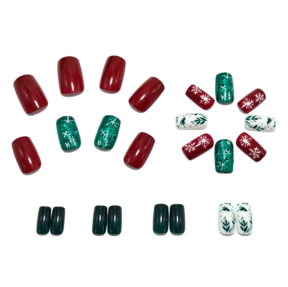 Artificial Nails in Festive Winter Design Kalsten
