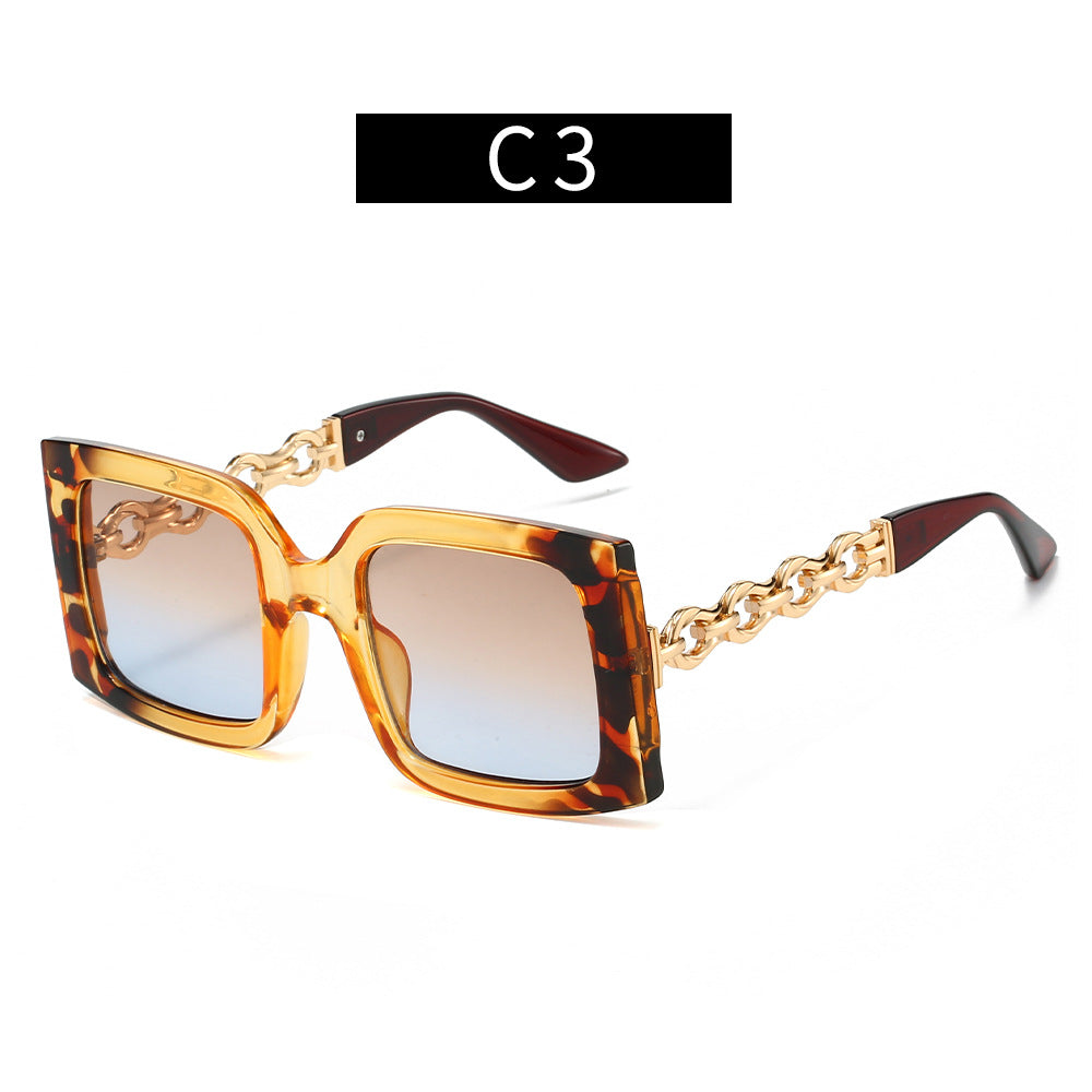 Ladies elegant sunglasses with luxurious chain details Kalsten