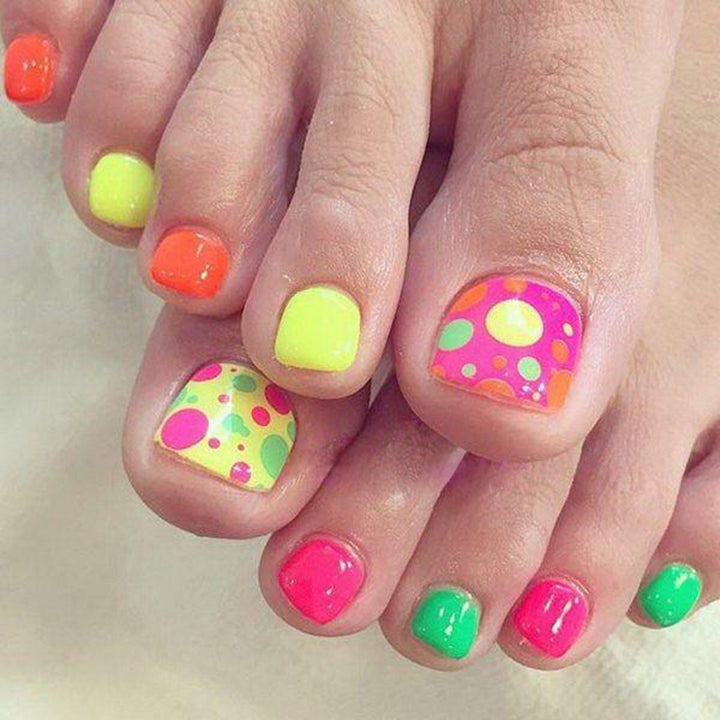 Colorful artificial nails in a set Kalsten
