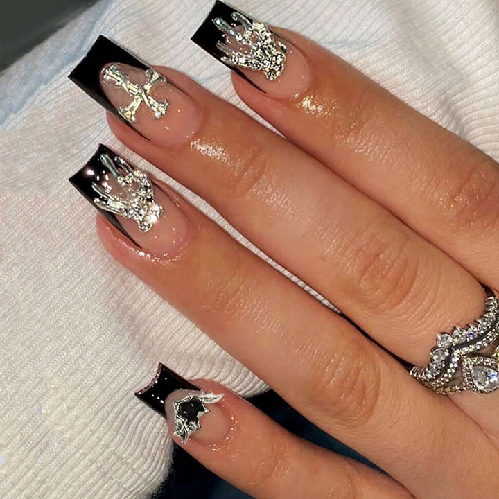 Artificial nails with glamorous sparkling embellishments Kalsten