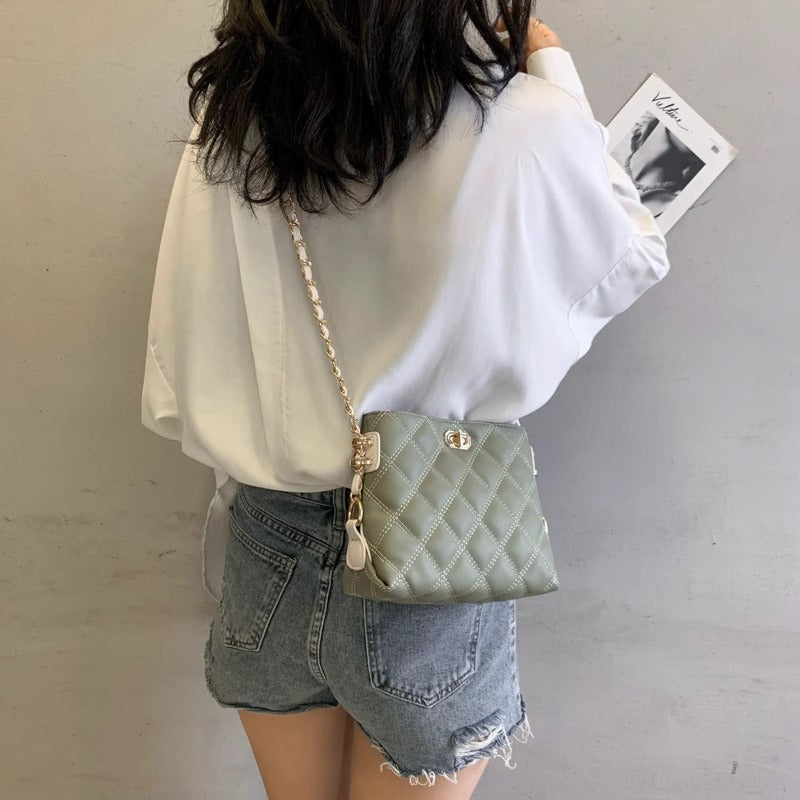 Elegant Quilted Crossbody Bag Kalsten