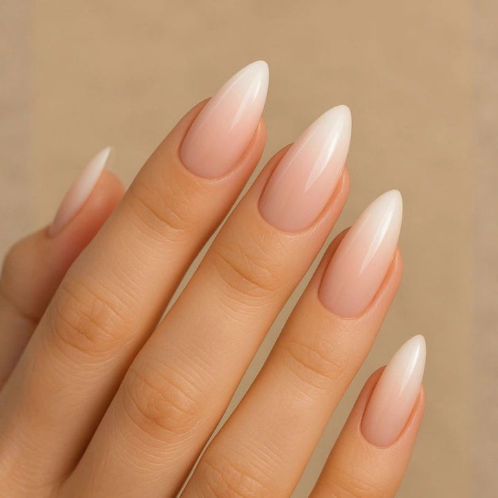 Elegant Nail Art with Black-White Contrast Kalsten