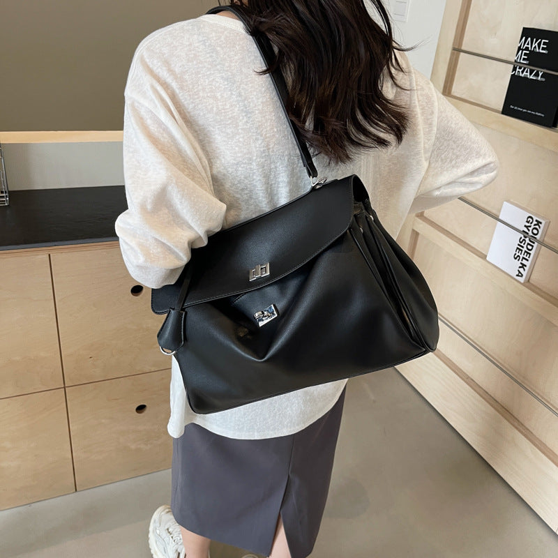Handbag with Elegant and Modern Design Kalsten