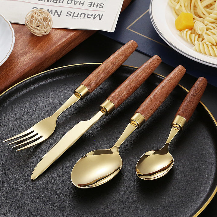 Elegant dessert spoon with ergonomic wooden handle Kalsten