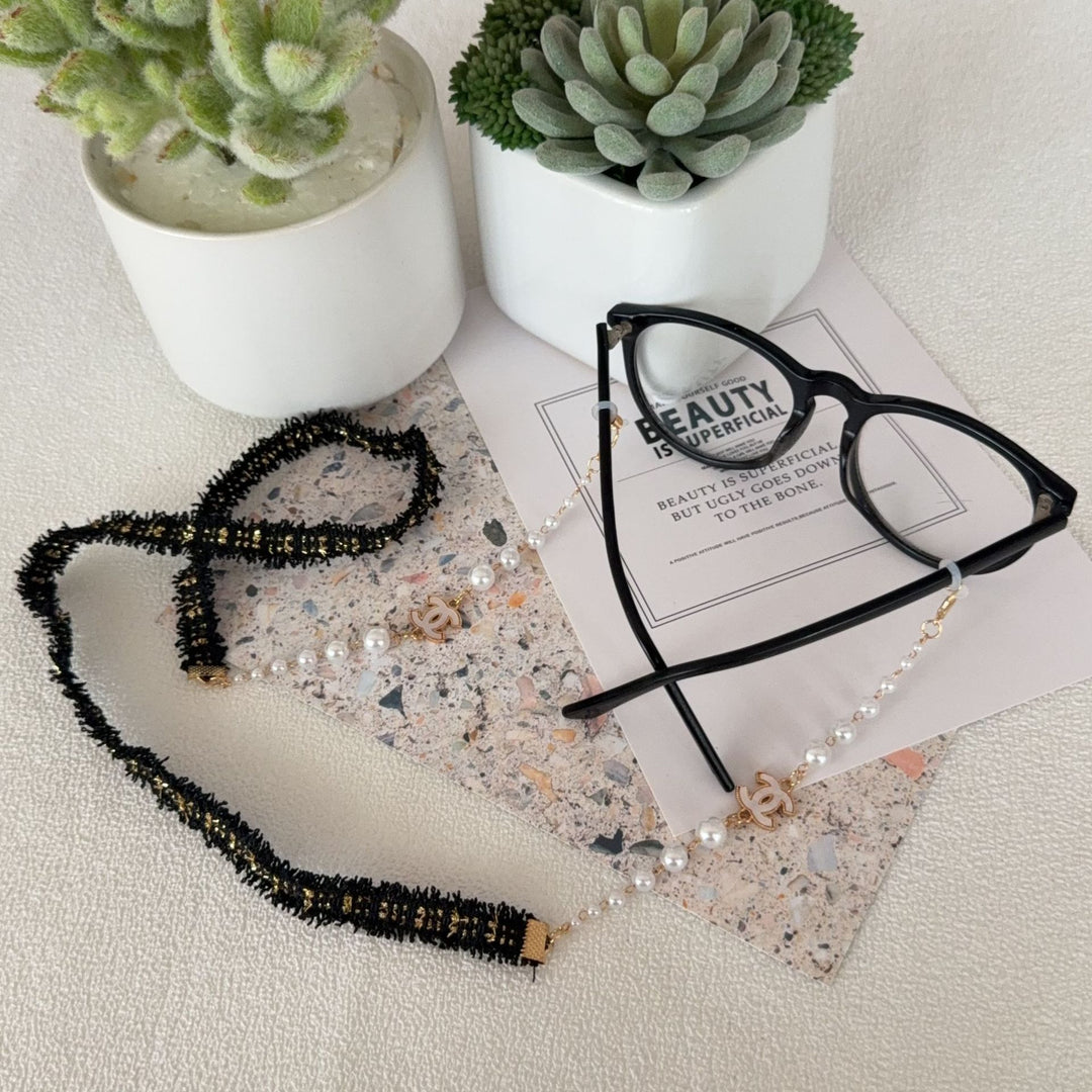 Decorative Pearl and Textured Eyewear Chain Kalsten