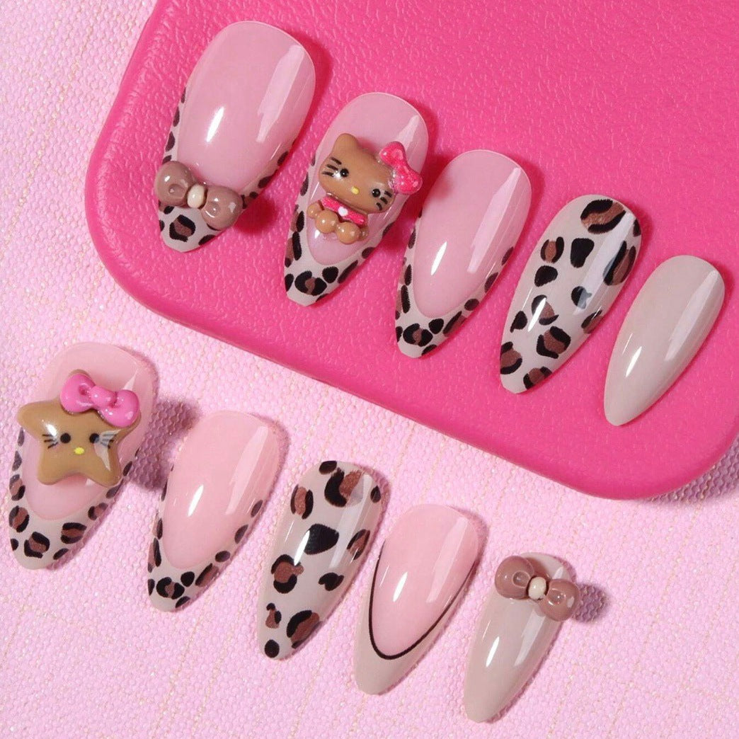 Artificial nail set with playful animal motifs and glitter accents Kalsten