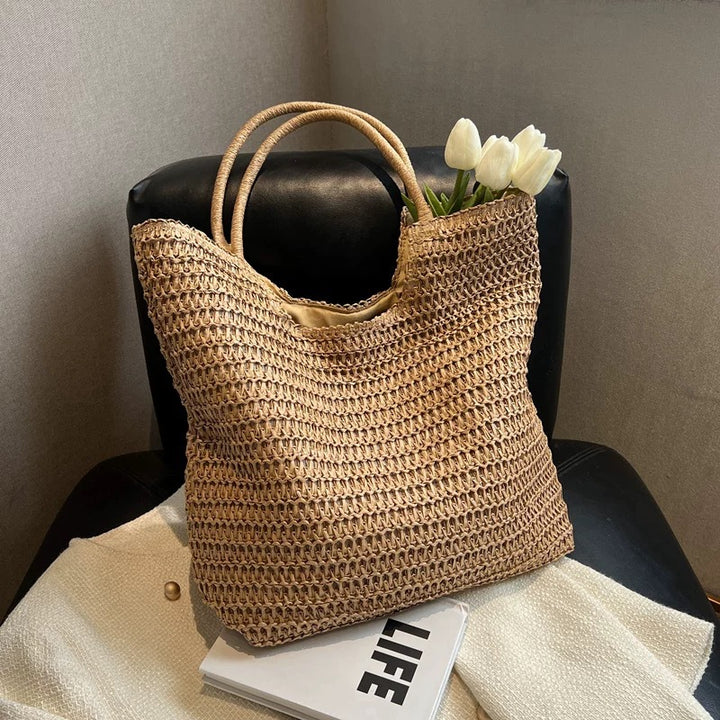 Handbag made of natural willow material with modern accents Kalsten