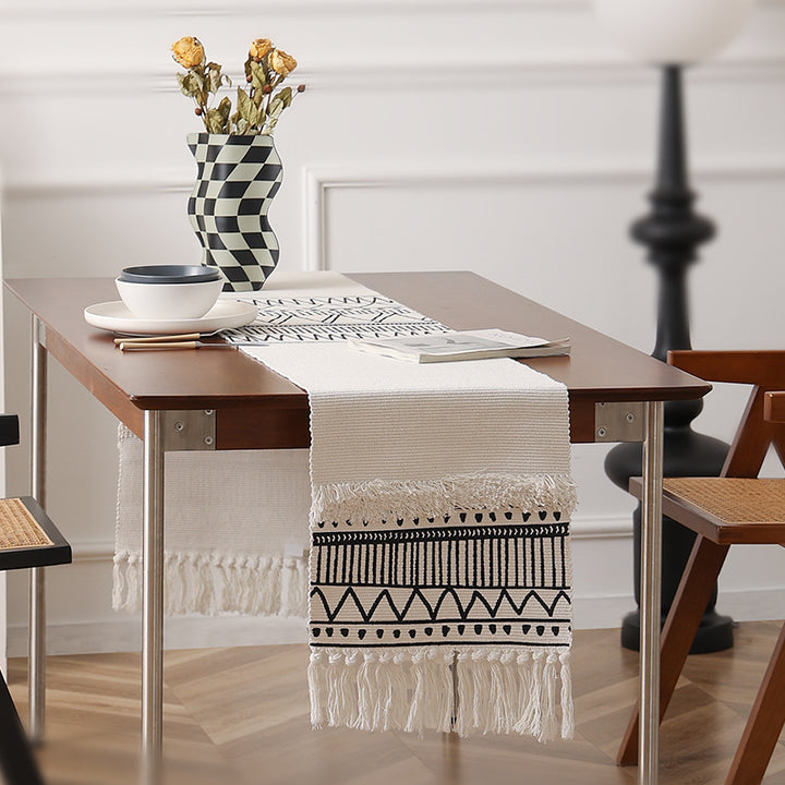 Handwoven cotton table runner Kalsten