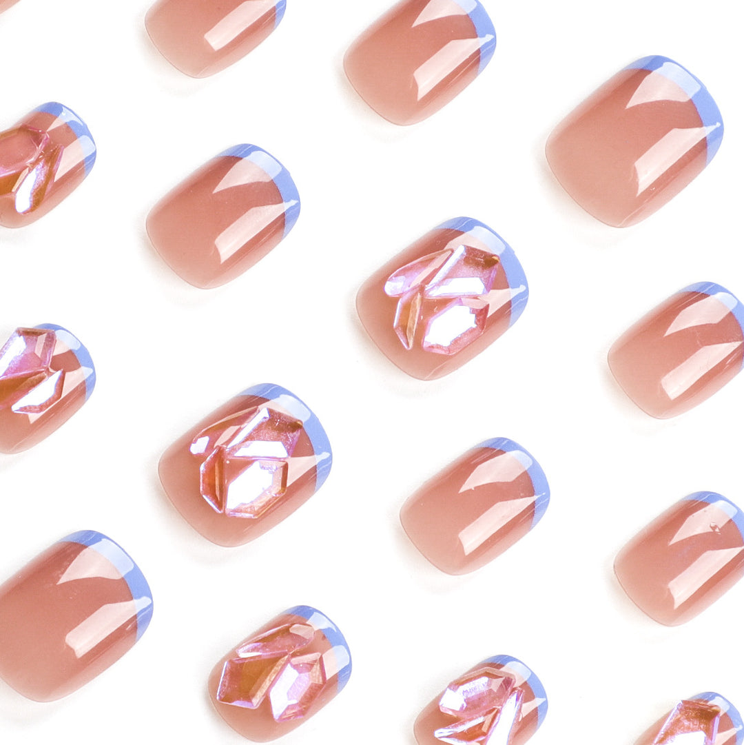 Nail art with glitter and 3D design Kalsten