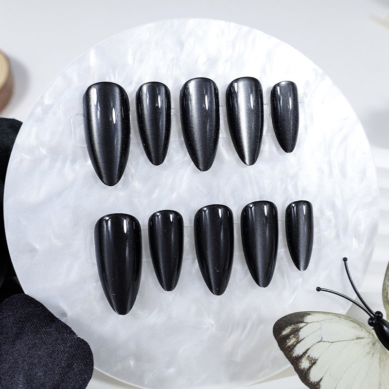 Artificial nail set with elegant pointed shapes and high-gloss finish Kalsten