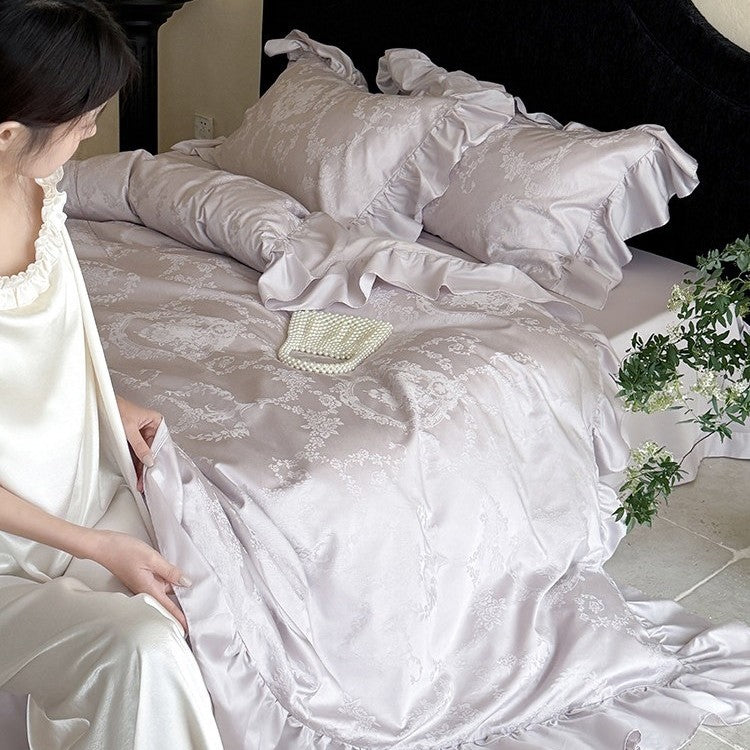 Elegant bedding set with jacquard floral pattern, frill and soft cotton satin