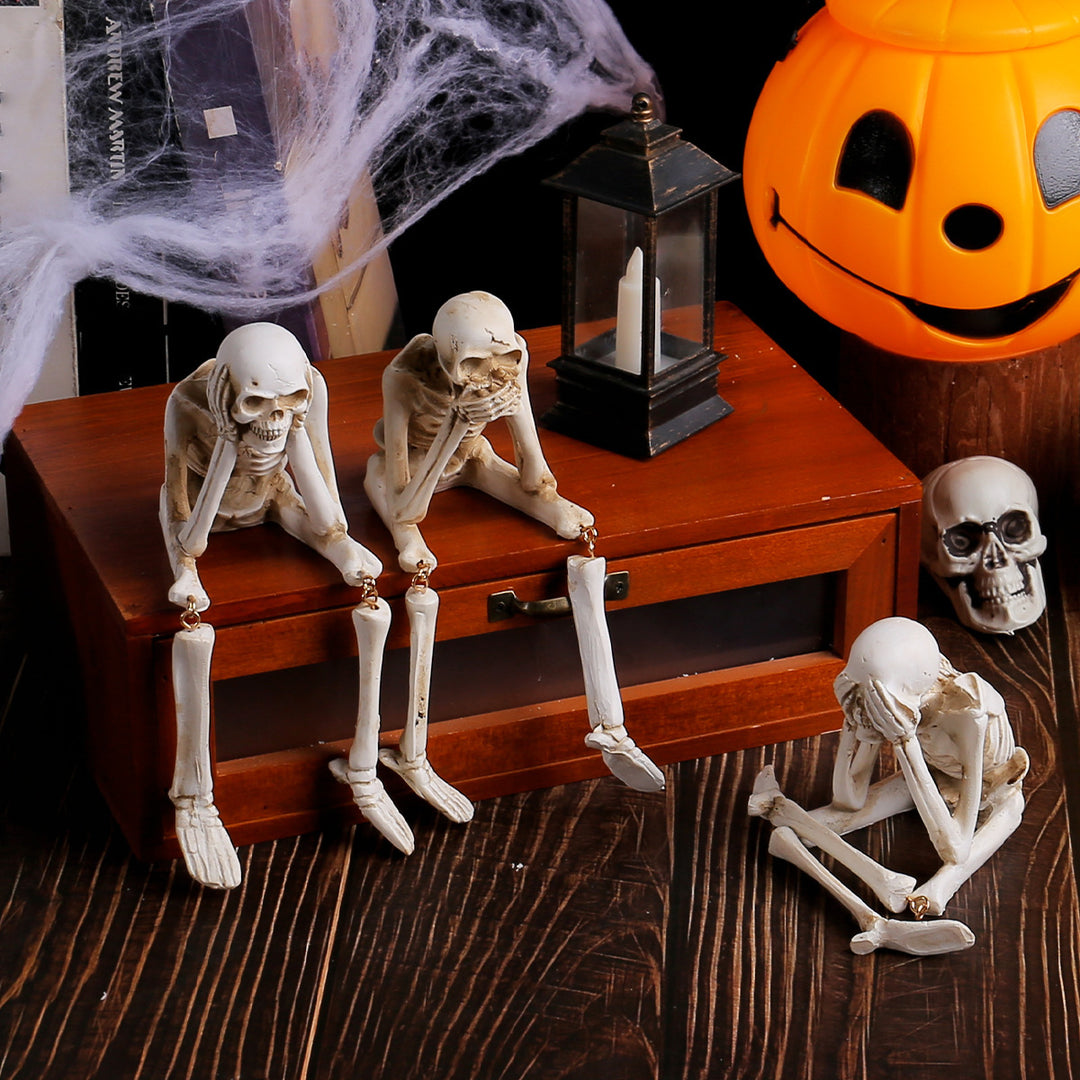 Detailed hanging skeleton figure with movable joints made of resin