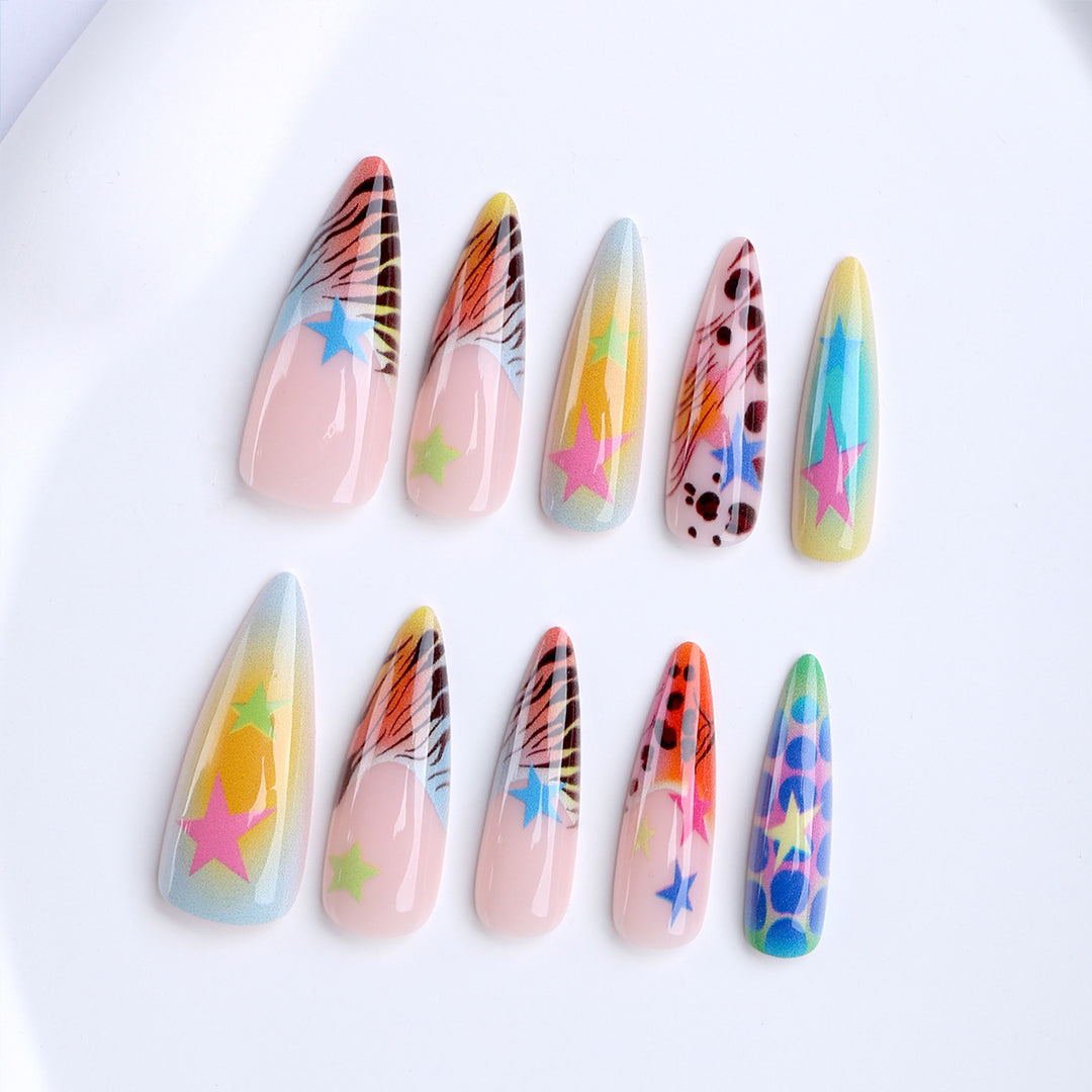 Artificial Nails In Lively Designs Kalsten