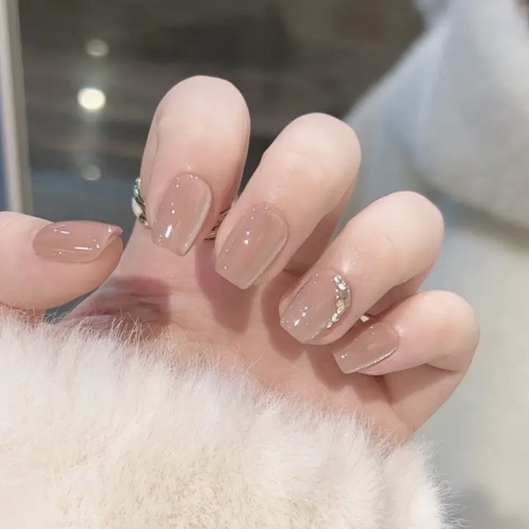 Elegant Press-On Nail Set with Rhinestone Accents Kalsten