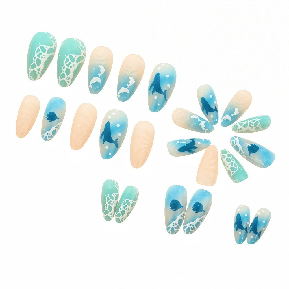 Underwater-themed art nails Kalsten