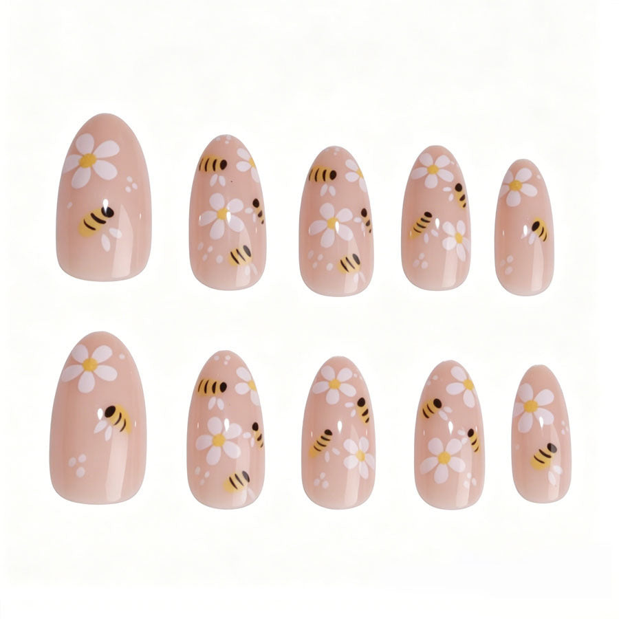 Artificial nail set with playful bee and flower design Kalsten