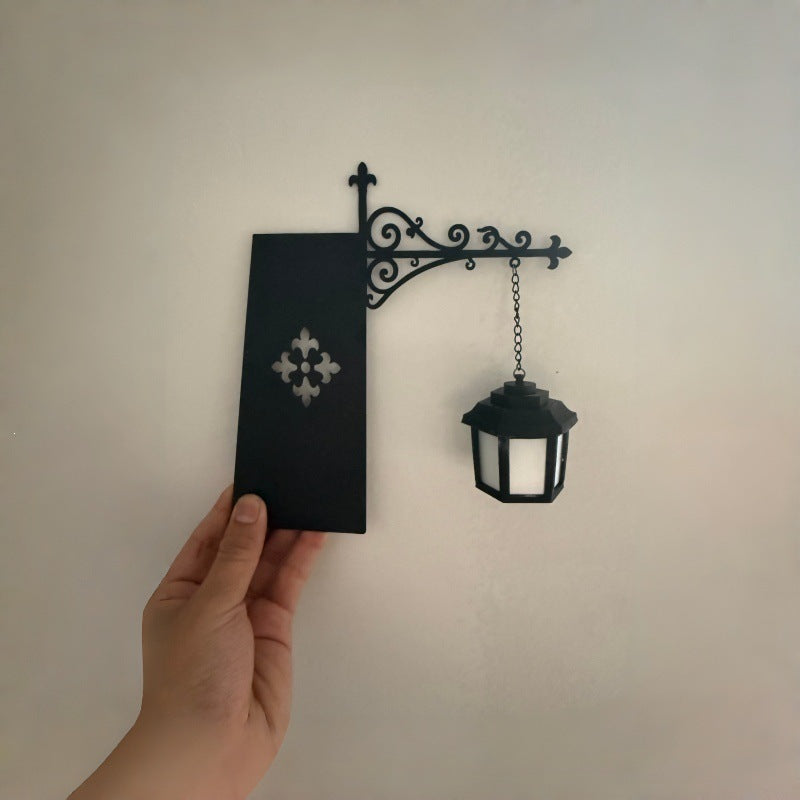 Decorative Ghost Reading Lamp Holder Kalsten
