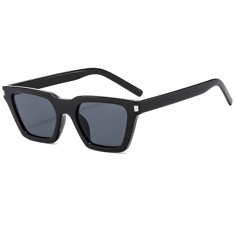 Women's modern sunglasses with striking frame Kalsten