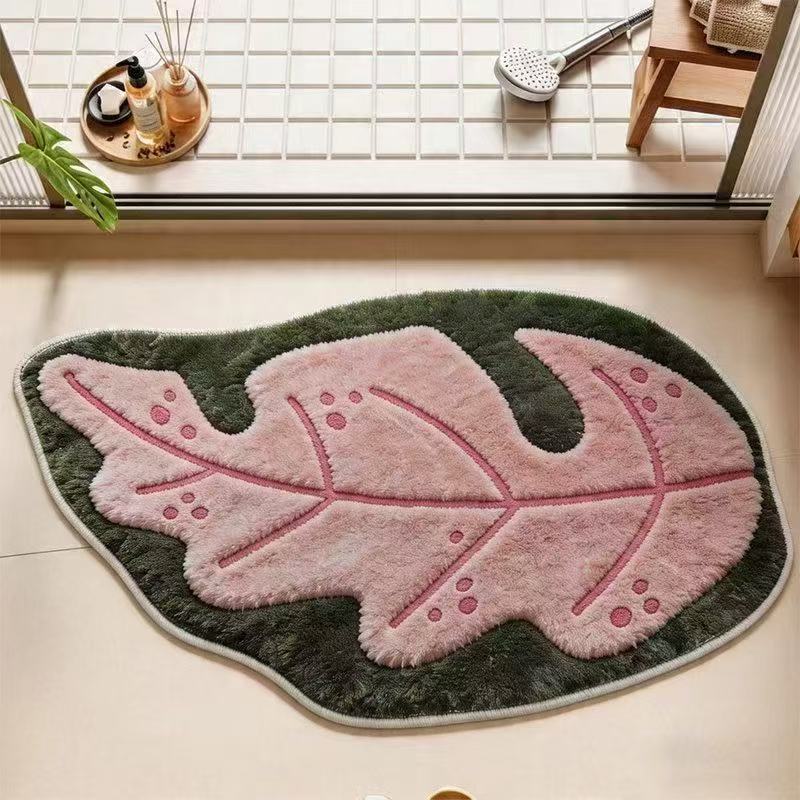 Leaf-Shaped Plush Bath Mat