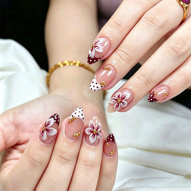 Artistic Nail Tips with Floral Decoration Kalsten