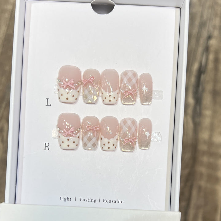 Themed Press-On Nail Art Set with Hello Kitty Designs Kalsten