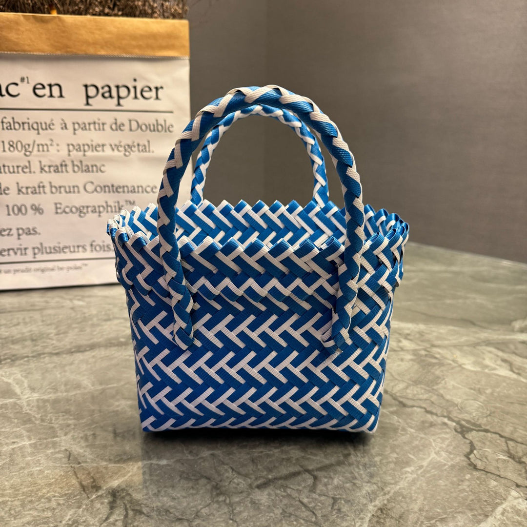 Playful basket bag with bow Kalsten